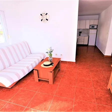 Gabrijela - Beachfront Apartamento