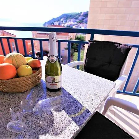 Gabrijela - Beachfront Apartmán